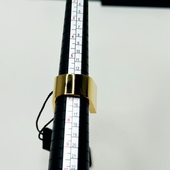 Versace Statement Band Ring Size 15/ US 7 Gold Tone Greca Icon Logo NIB - Picture 7 of 8